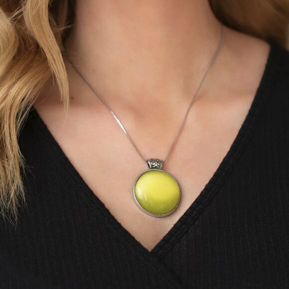 paparazzi Jewelry - Paparazzi Jewelry Accessories - Look Into My Aura - Yellow Necklace - Vintage